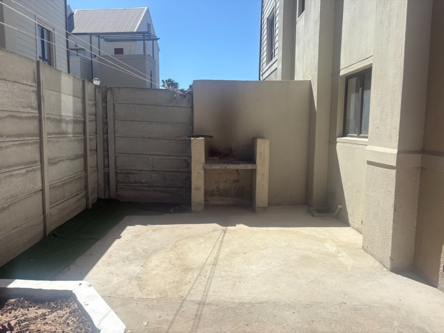 To Let 3 Bedroom Property for Rent in Parklands Western Cape